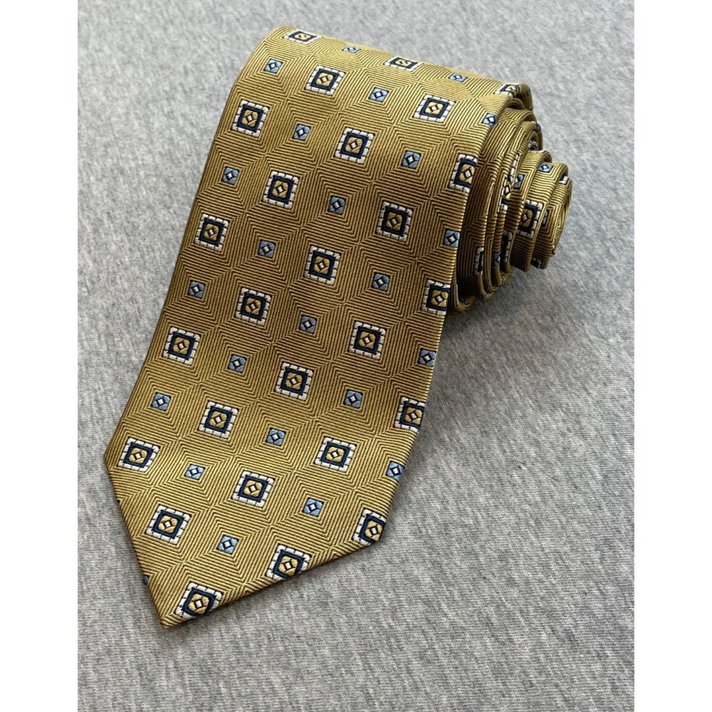 Jos A Bank Tie Mens Geometric 100% Silk 3.5" Wide 57" Long